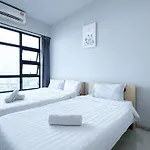 P&S Apartment Jesselton Quay 亚庇茗居海景