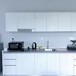 P&S Apartment Jesselton Quay 亚庇茗居海景